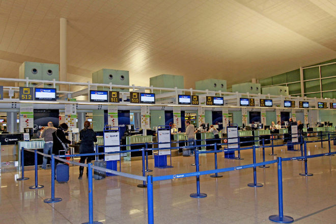 Denying boarding a passenger for having an inappropriate travel document does not remove their legal protection